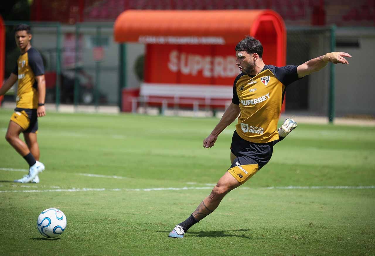 Jonathan Calleri _02