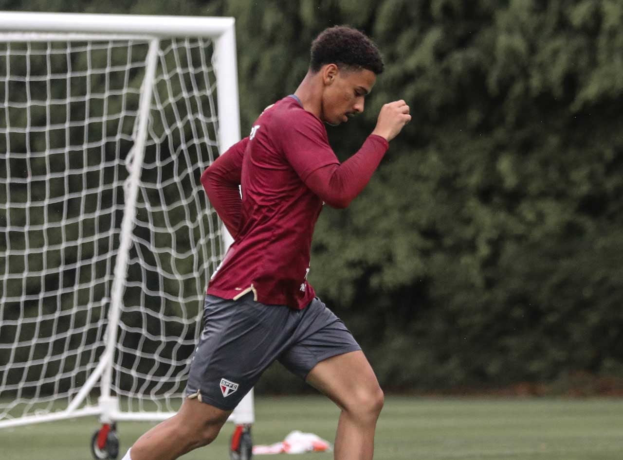 Hugo deixa o São Paulo depois de perder espaço no elenco - Foto: Erico Leonan / São Paulo FC