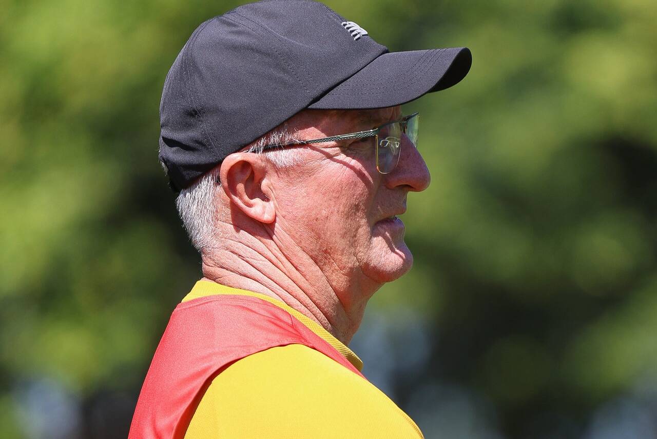 Dorival júnior realizou trabalhos táticos no treino do São Paulo - Foto: Erico Leonan / São Paulo FC