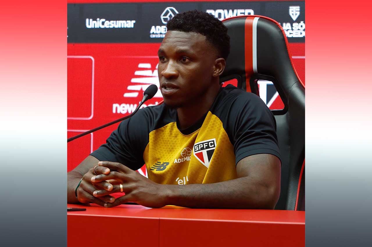 Apresentação de Aurélio Buta no São Paulo - Divulgação SPFC