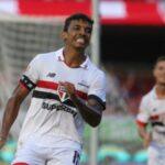 Thiago Carpini confirma lesão de Luiz Gustavo e James Rodriguez será inscrito no Paulistão