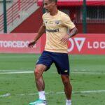 Ferreira treina e deve retornar contra o Flamengo