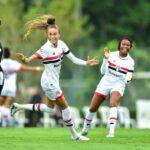 Protesto, invencibilidade e mais uma vitória, São Paulo Fem. goleia o Botafogo por 3 a 0