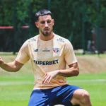Escalação do São Paulo: Calleri treina parcialmente e segue como dúvida contra o Juventude