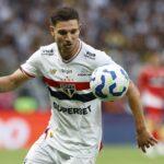 São Paulo renova contrato com Cédric Soares; veja duração do novo vínculo