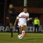 Destaque da base do São Paulo fará intercâmbio no Stuttgart, da Alemanha