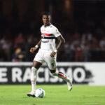 Arboleda não tem lesão diagnosticada, mas deve ser desfalque contra o Cruzeiro