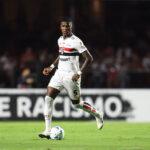 Arboleda sente dor muscular em empate com Alianza Lima e preocupa o São Paulo