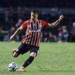 Aposta da diretoria, Cédric Soares vira um dos jogadores mais acionados no São Paulo