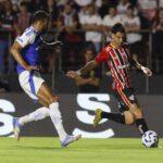 Ferreira vê “gosto de derrota” em empate do São Paulo e explica substituições: “Estava desgastado”