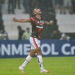 André Silva vai às redes, mas lamenta ‘gol feito’ perdido: “Estou aqui para isso”