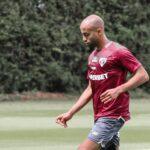 Lucas inicia transição física e treina com parte do elenco do São Paulo