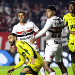 Alisson e André Silva levam terceiro cartão amarelo e desfalcam o São Paulo contra o Bahia