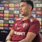 Enzo Díaz detalha disputa com Wendell e elege maior desafio do São Paulo no ano: “Elenco curto”
