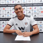 Concorrência e finanças: o que o São Paulo tenta superar para contratar Carlos Vinícius
