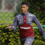 Trio volta do sub-20, e São Paulo treina para enfrentar o Flamengo