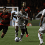 Com time alternativo, São Paulo busca empate com o Sport e dorme no G6 do Brasileiro