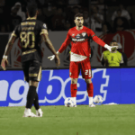 Destaque na classificação do São Paulo, Rafael é o segundo goleiro com mais pênaltis defendidos pelo clube no século