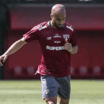 São Paulo adota cronograma especial, e Lucas Moura vira baixa contra o Cruzeiro