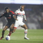 São Paulo x Vitória: veja onde assistir ao duelo pela 19ª rodada do Brasileiro