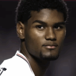 Shakhtar sobe oferta, e São Paulo encaminha venda de Lucas Ferreira