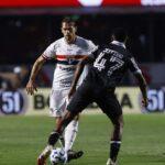 Rafael Tolói tem reestreia sólida pelo São Paulo e acirra disputa por vaga
