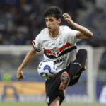 Crespo brinca sobre ‘previsão’ de Ceni e exalta evolução de Rodriguinho: “Está confirmando as verdades”