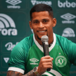 São Paulo ainda espera exceção da Fifa, mas não vê riscos em contratação de Maílton