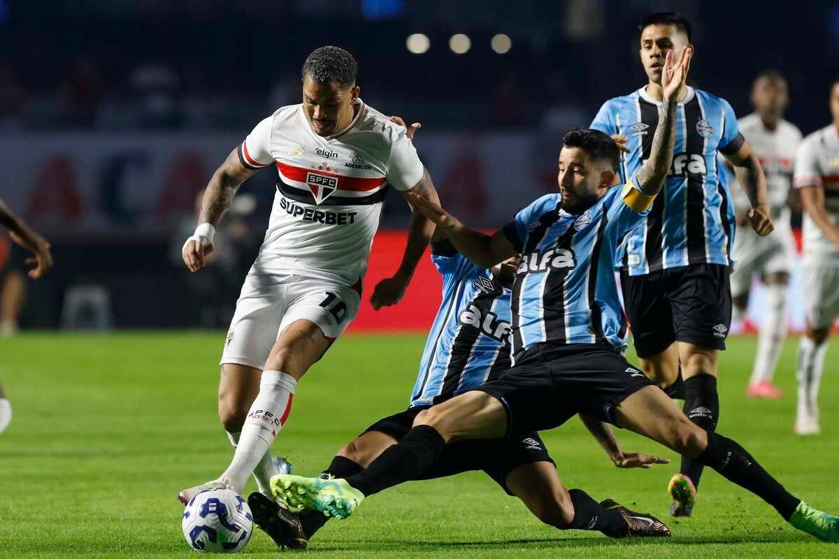 São Paulo busca manter 100% contra gaúchos no Brasileirão diante do Grêmio