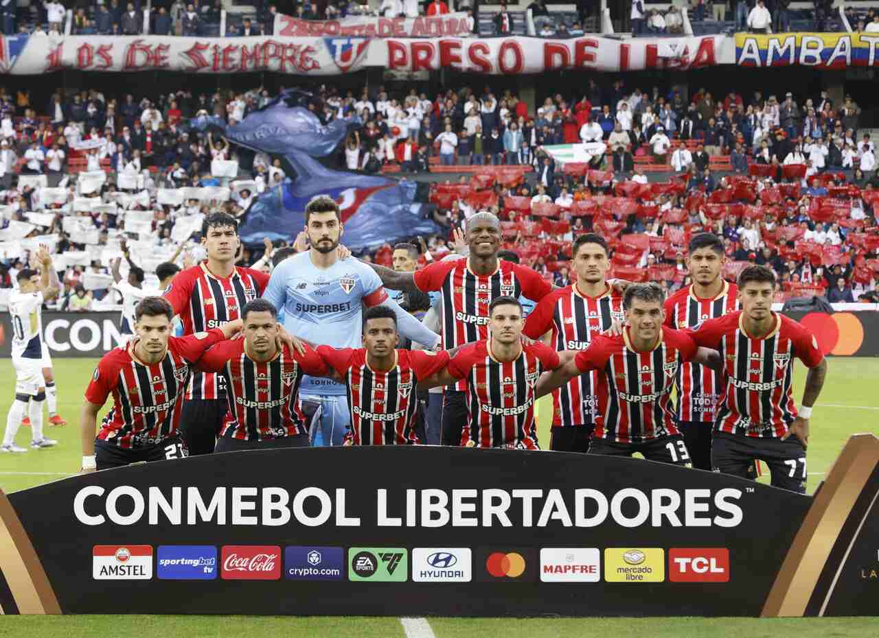 São Paulo busca inspiração em viradas históricas para reverter placar contra a LDU