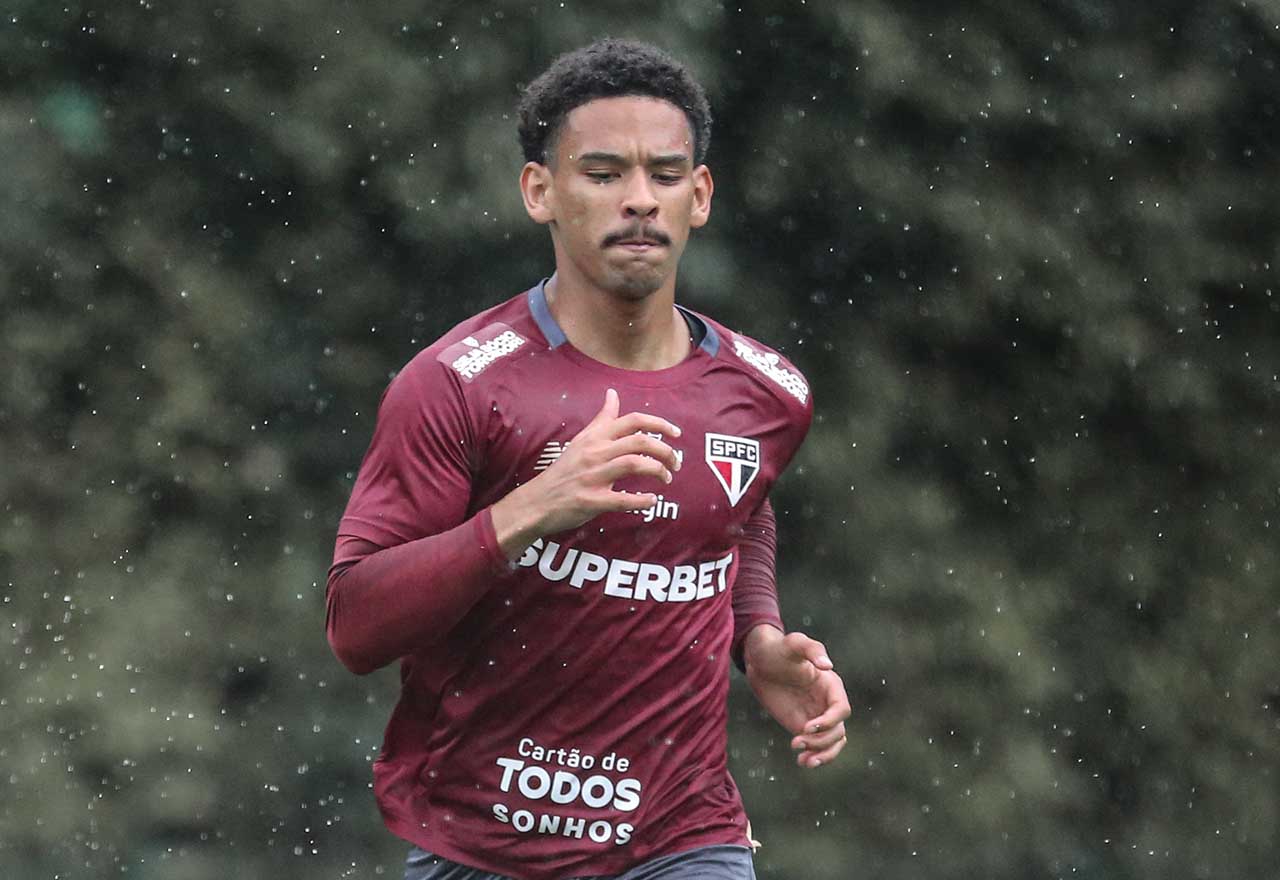Volante inicia transição e pode ficar à disposição no São Paulo nesta temporada
