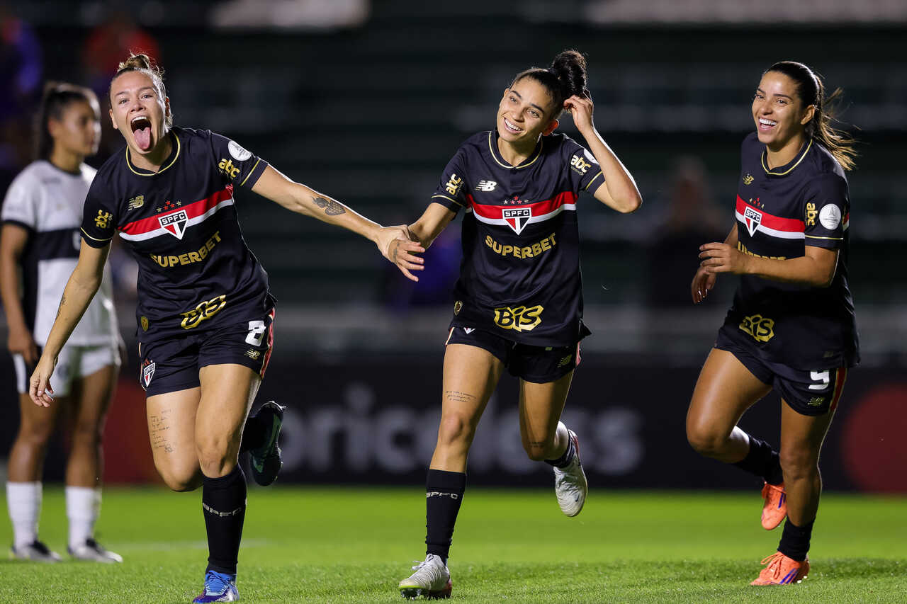 São Paulo vence Olimpia e se classifica às quartas de final da Libertadores Feminina