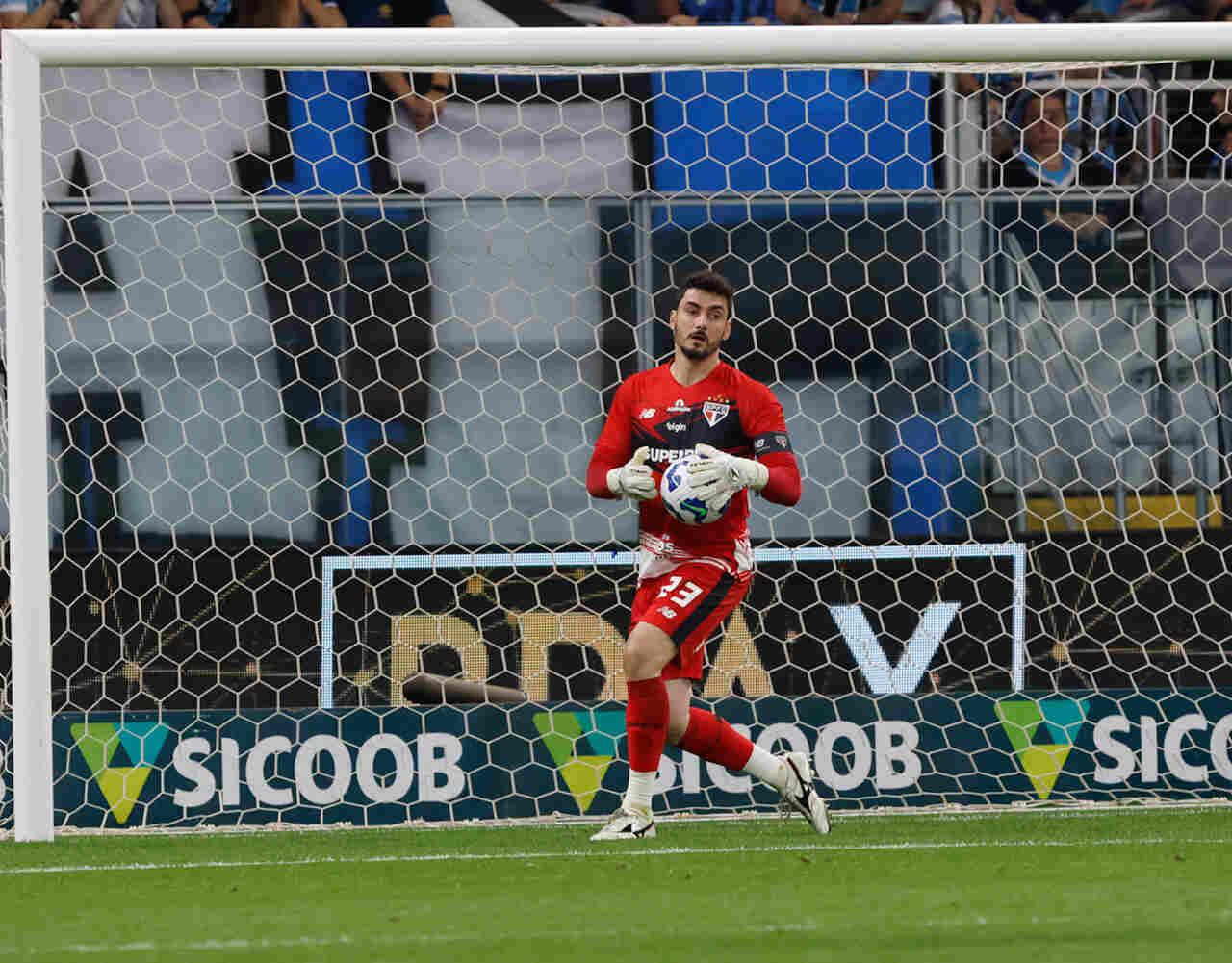 Rafael enfatiza necessidade do São Paulo em buscar pontos no Brasileirão: “Subir na tabela”