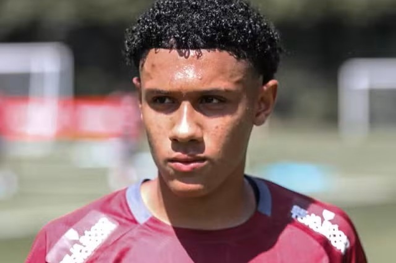 São Paulo renova contrato com atacante do Sub-20