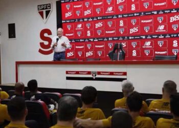 São Paulo elabora plano para quitar atrasos e encerrar dívidas com o elenco