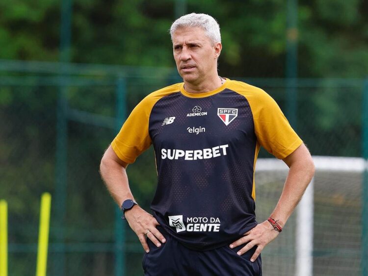 Crespo realiza atividade tática na véspera de São Paulo x São Bernardo