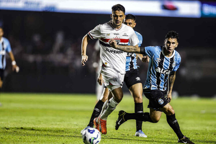 São Paulo encara o Grêmio defendendo invencibilidade de 13 anos no Morumbis