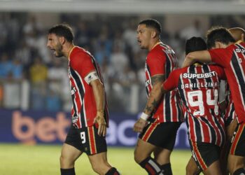 Calleri marca de novo e aumenta seus números em clássicos no São Paulo
