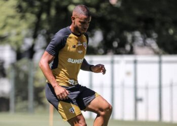 São Paulo avança na recuperação de André Silva e deve ter time misto no Paulistão