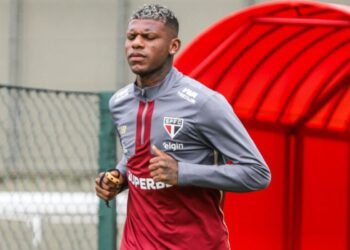 Arboleda é liberado para ir ao Equador e não tem previsão de volta ao São Paulo