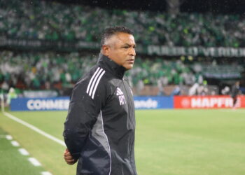 Roger Machado chega em São Paulo para assinar com o Tricolor Paulista