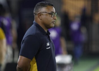 Roger ressalta coletivo do São Paulo, mas pede pés no chão após nova vitória