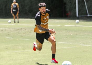 Cauly deve ganhar sequência no São Paulo após lesão de Lucas