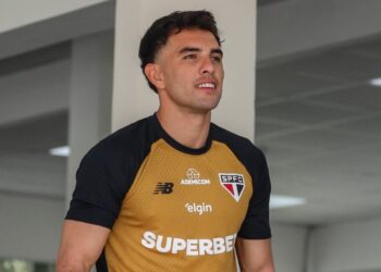 Recuperado, Enzo Díaz fica à disposição do São Paulo para duelo contra o Bragantino
