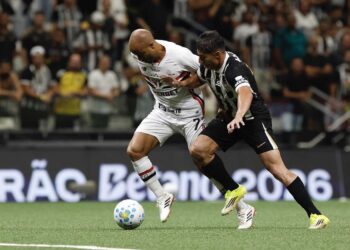 Lucas sofre fratura em duas costelas e vira desfalque no São Paulo