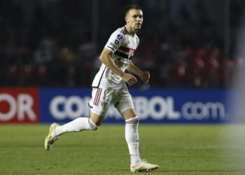 São Paulo vai renovar com Negrucci e exalta fidelidade do volante