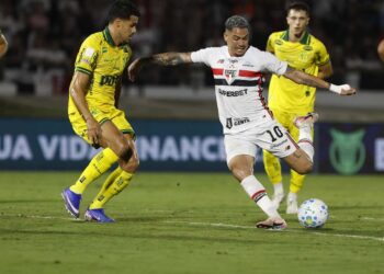 Luciano celebra vitória e marca histórica pelo São Paulo: ”Gol de alívio”