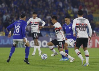 São Paulo, com reservas, empata com Millonarios e segue líder na Sul-Americana