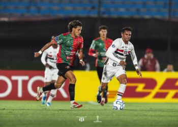 São Paulo vence chuva, vento e o Boston River em sua estreia na Sula
