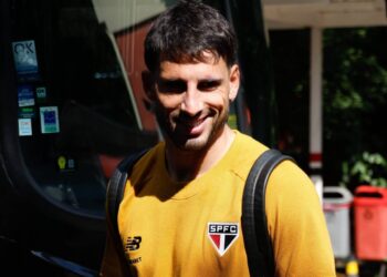 Problema no avião adia viagem do São Paulo para enfrentar o O’Higgins